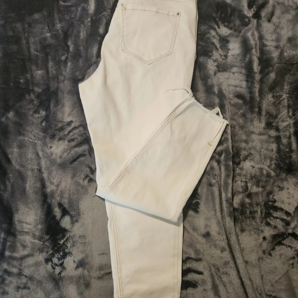 Kensie Size 12/31 Vintage Luxe Ultimate High Rise Skinny Jeans Distressed Denim